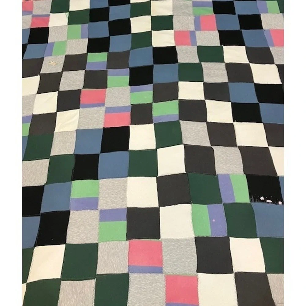 Vintage  Patchwork Quilt Machine Sown 68